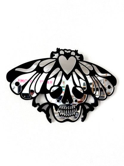 Skull Fly Wall Hanging