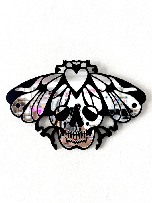 Skull Fly Wall Hanging