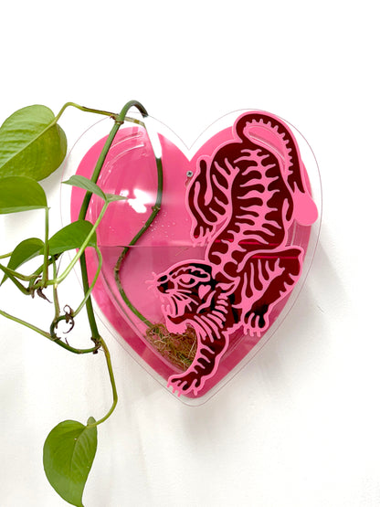 Crawling Tiger Heart Vase