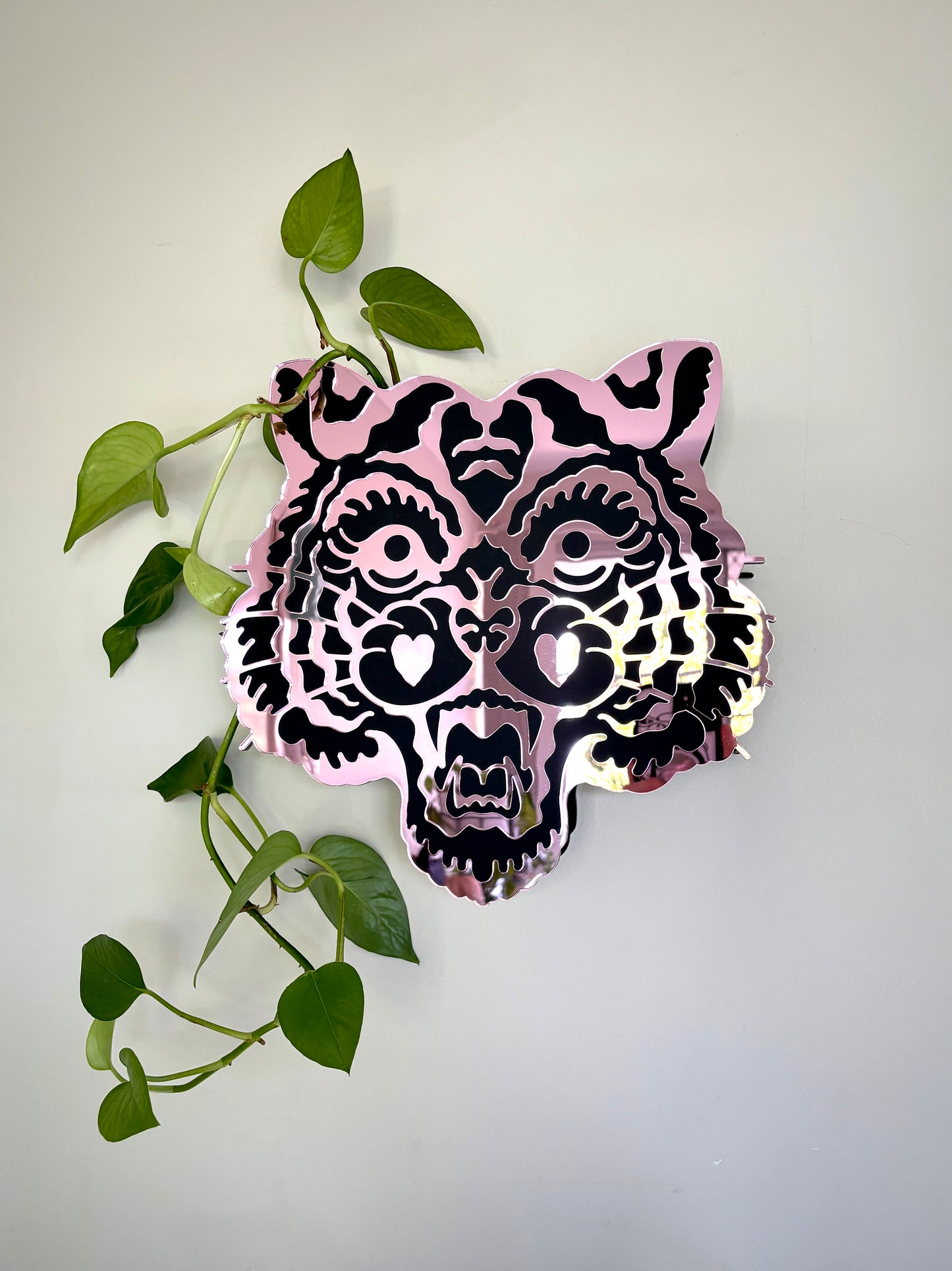 Tiger Vase (Black/Pink)