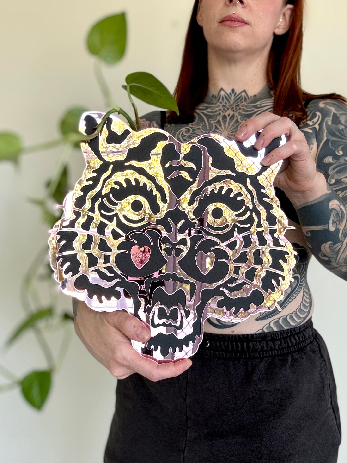 Tiger Vase (Black/Pink)