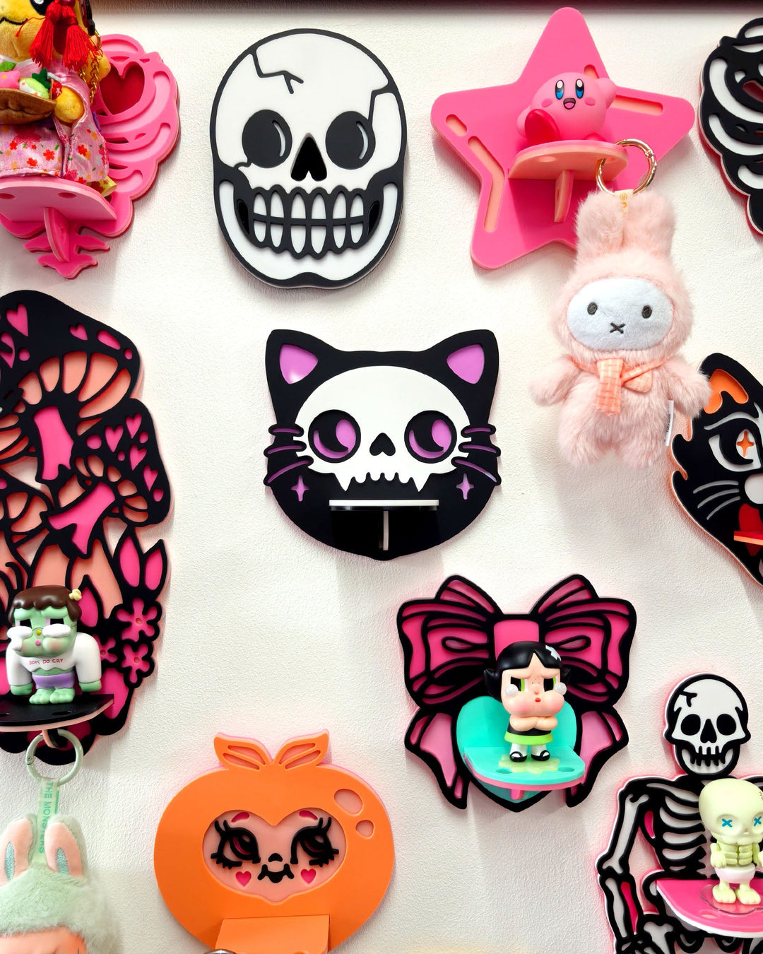 Cat Skull Shelf - Ella Mobbs