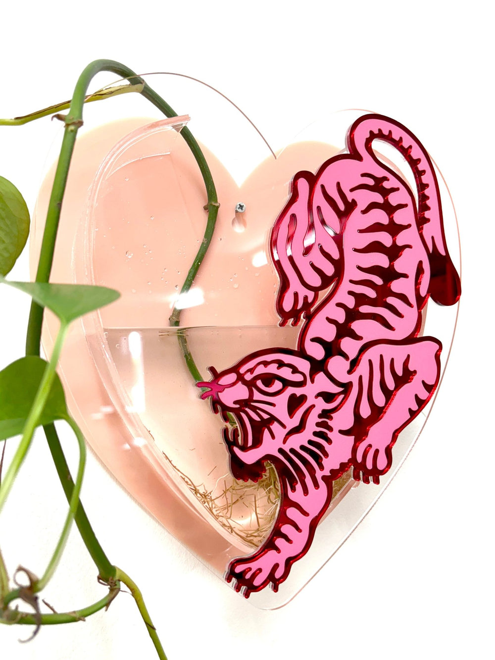 Crawling Tiger Heart Vase - EllaMobbs
