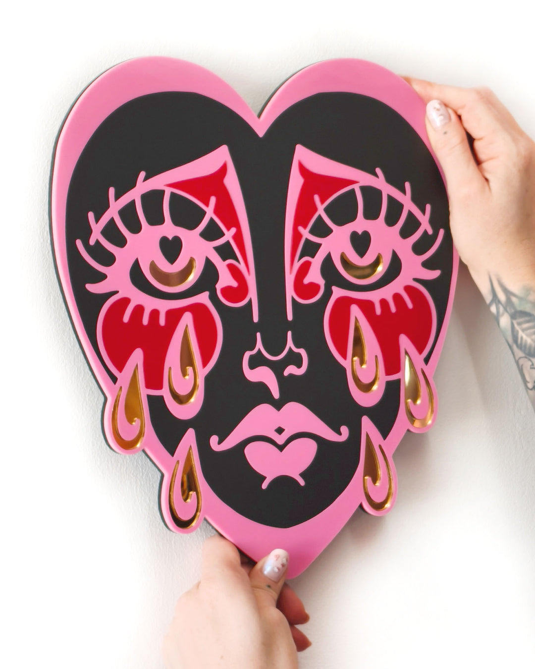 Crying Heart Wall Hanging (Black)