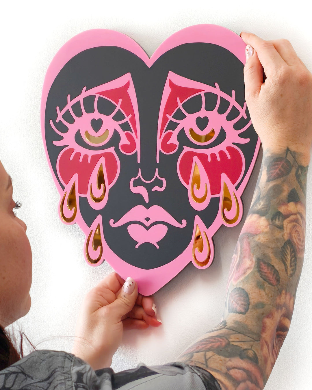Crying Heart Wall Hanging (Black)