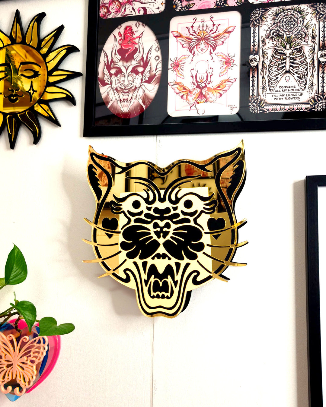 Panther Vase (Gold)