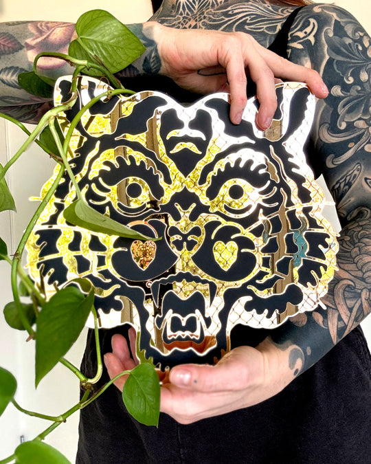 Tiger Vase (Black)