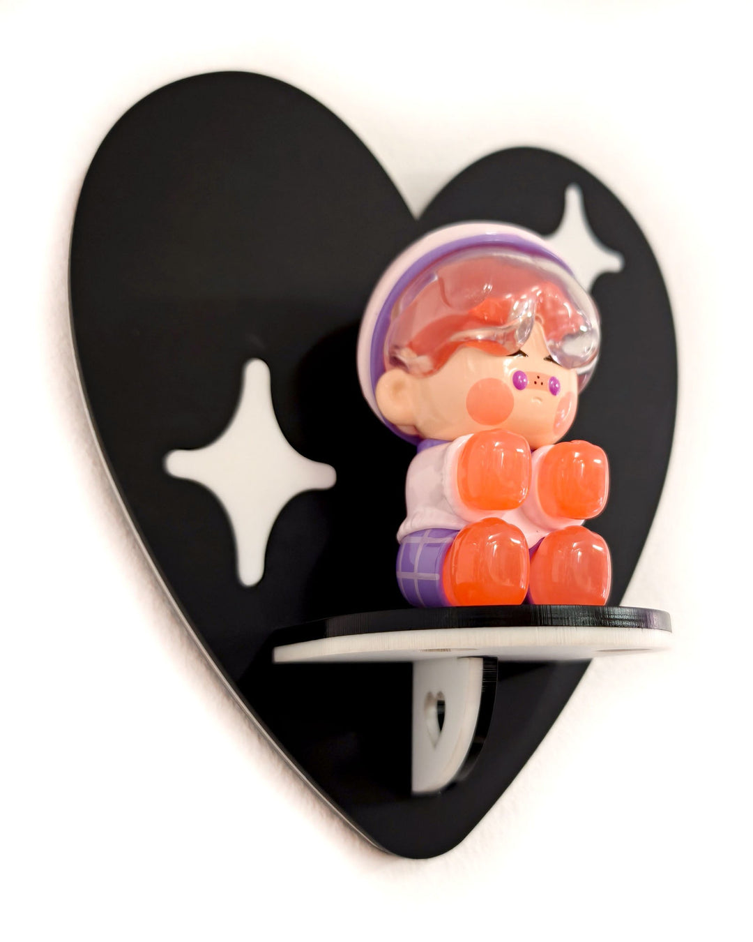 Heart Shelf (Black) - Ella Mobbs