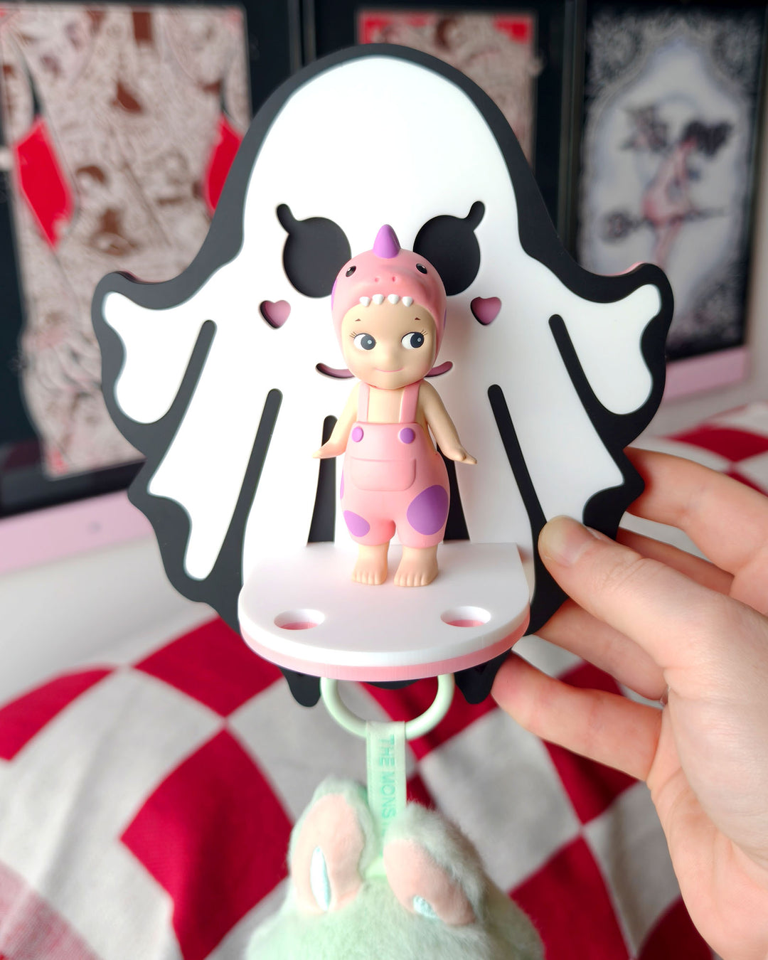 Ghost Shelf