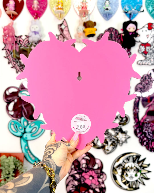 Barbed Heart 30cm/11.8" (Pink)