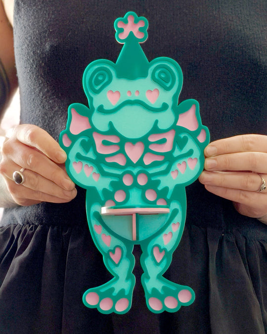 Party Frog Shelf