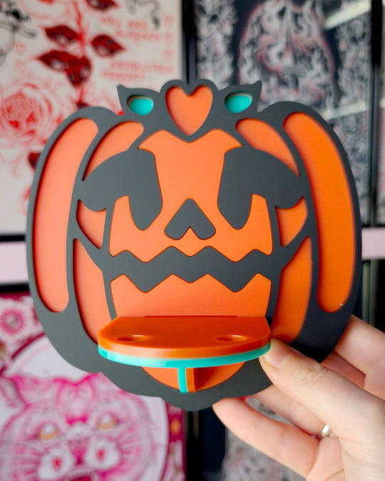 Pumpkin Shelf - Ella Mobbs