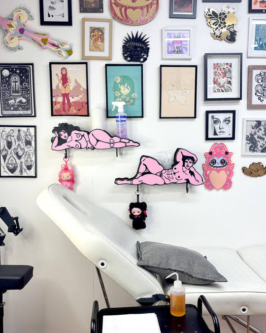 Resting Babe Shelf (Pink)