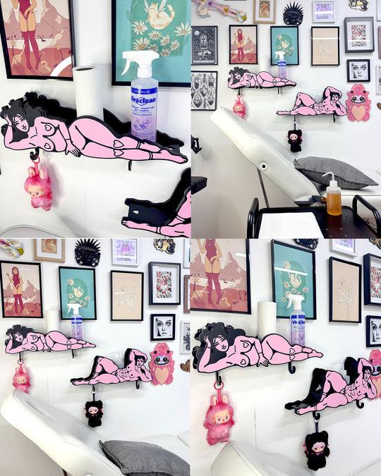 Resting Hunk Shelf (Pink)