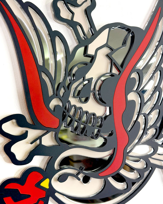 Skull Swallow 30cm/11.8"