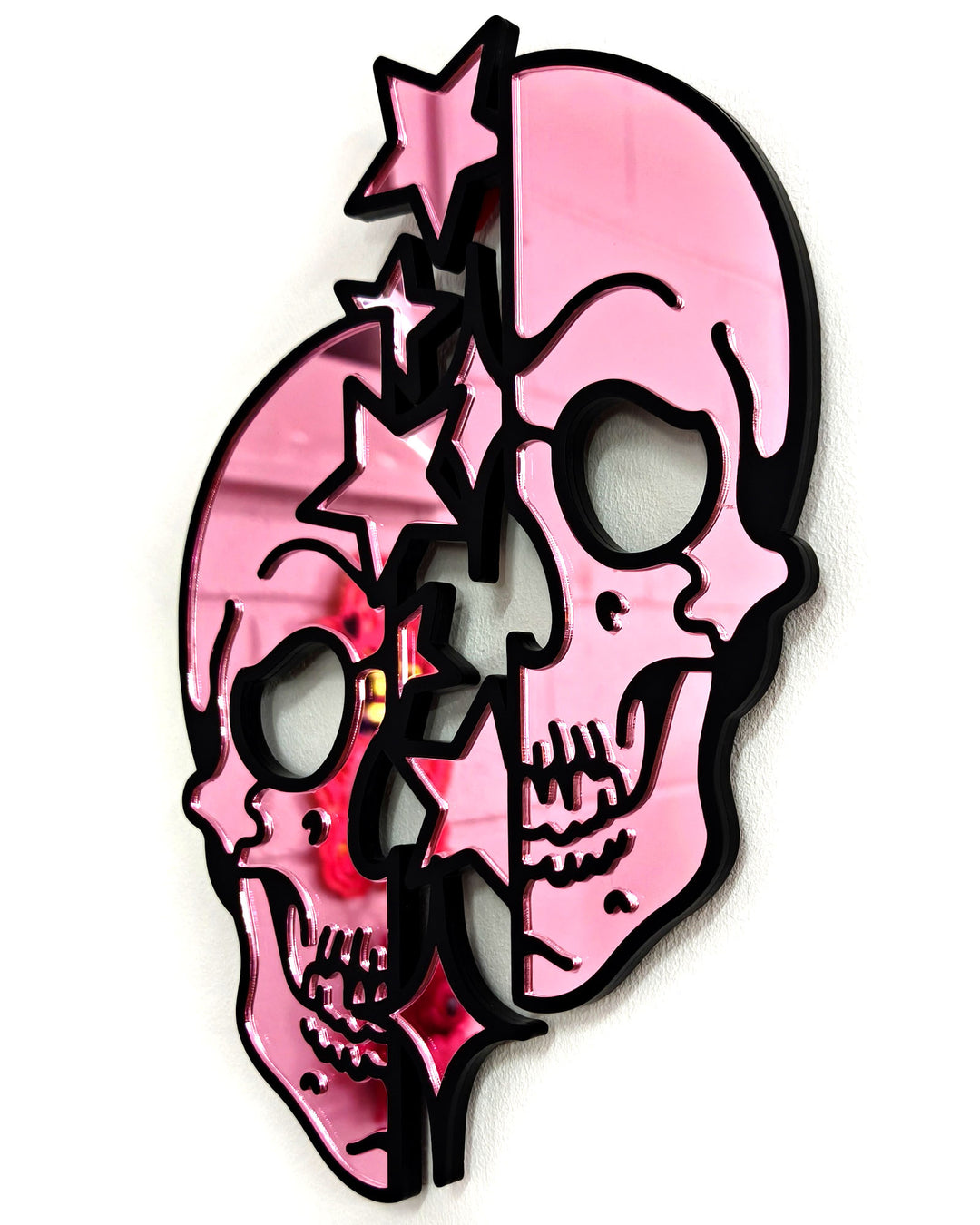 Star Skull Wall Hanging (Pink Mirror)