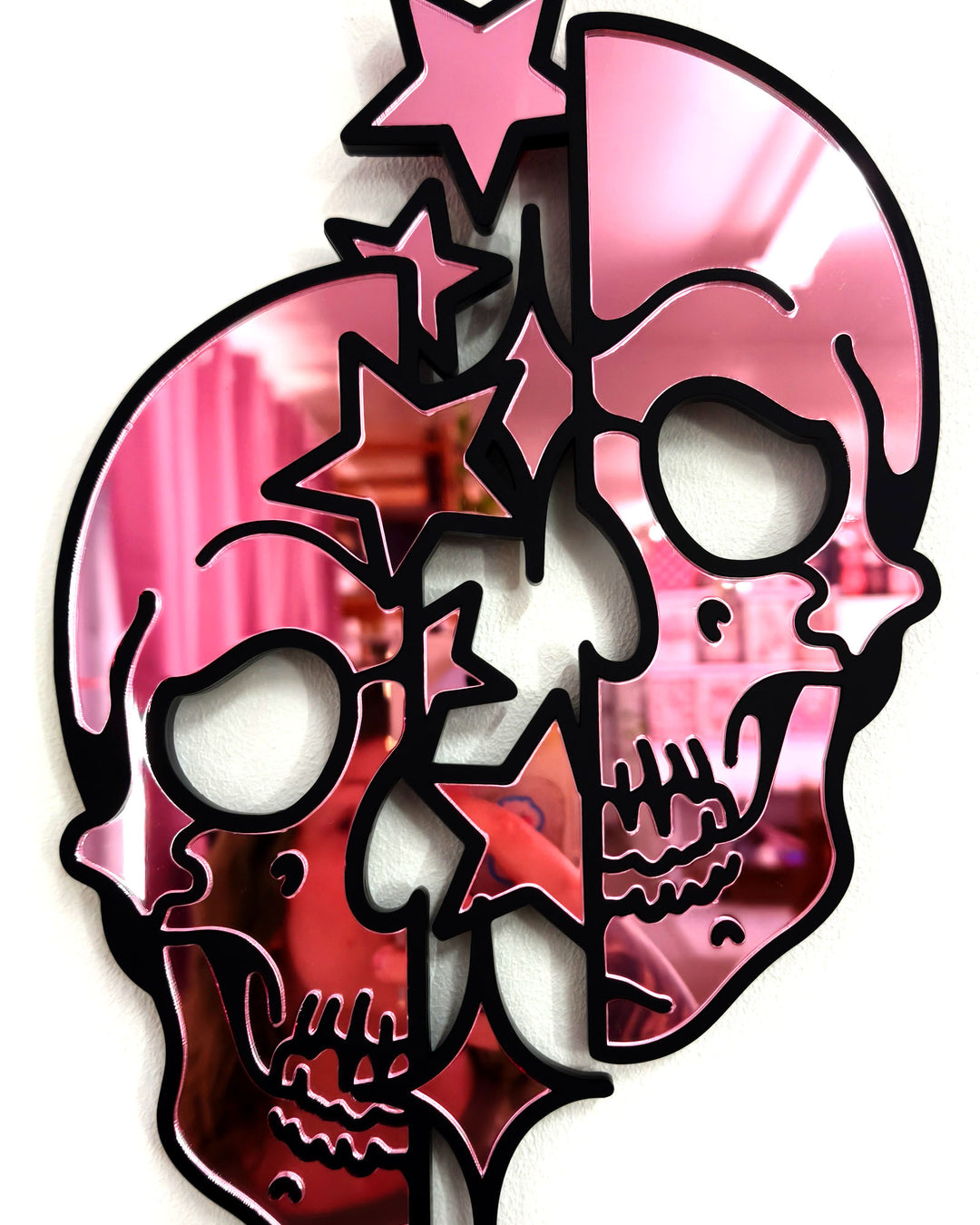 Star Skull Wall Hanging (Pink Mirror)