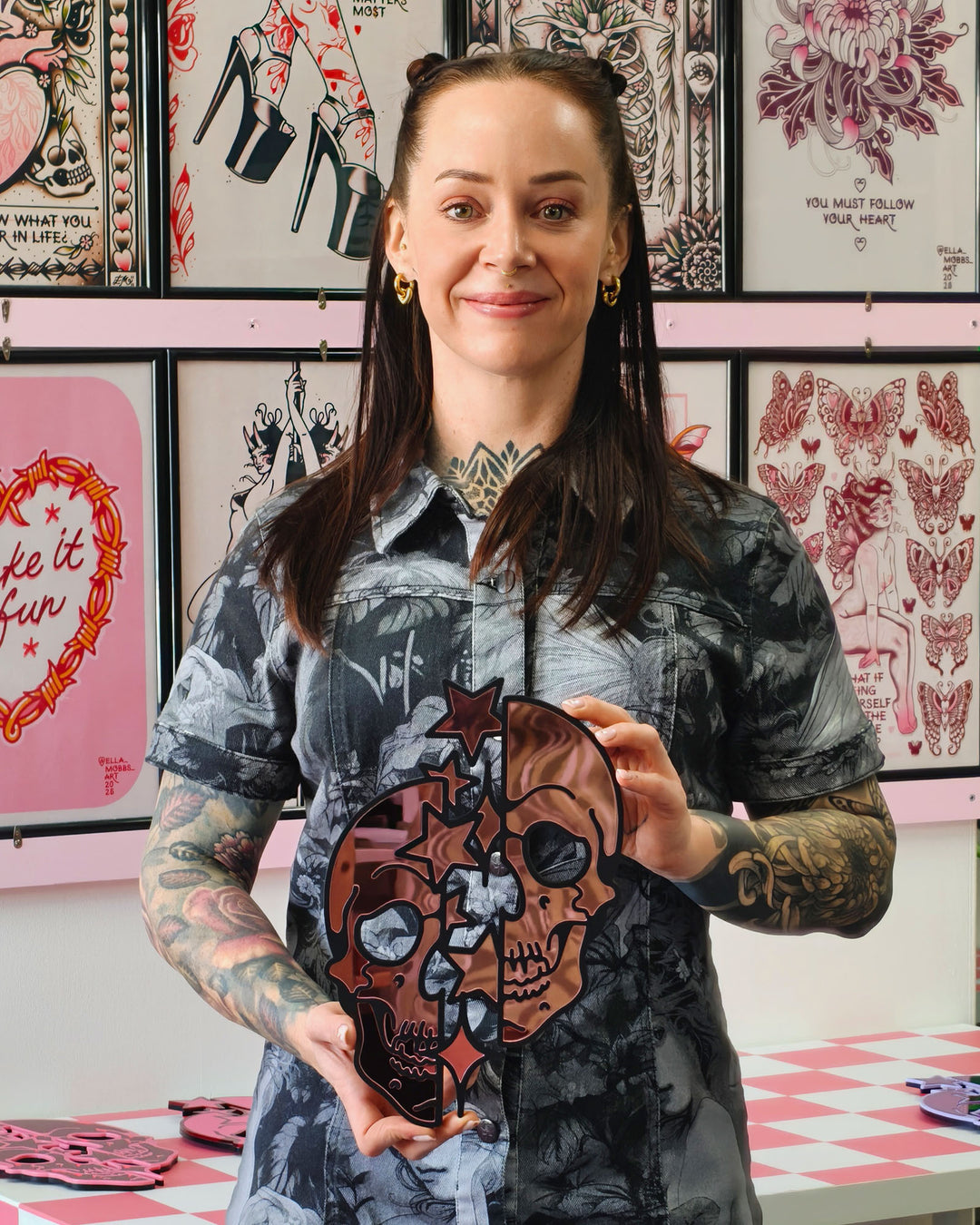 Star Skull Wall Hanging (Pink Mirror)