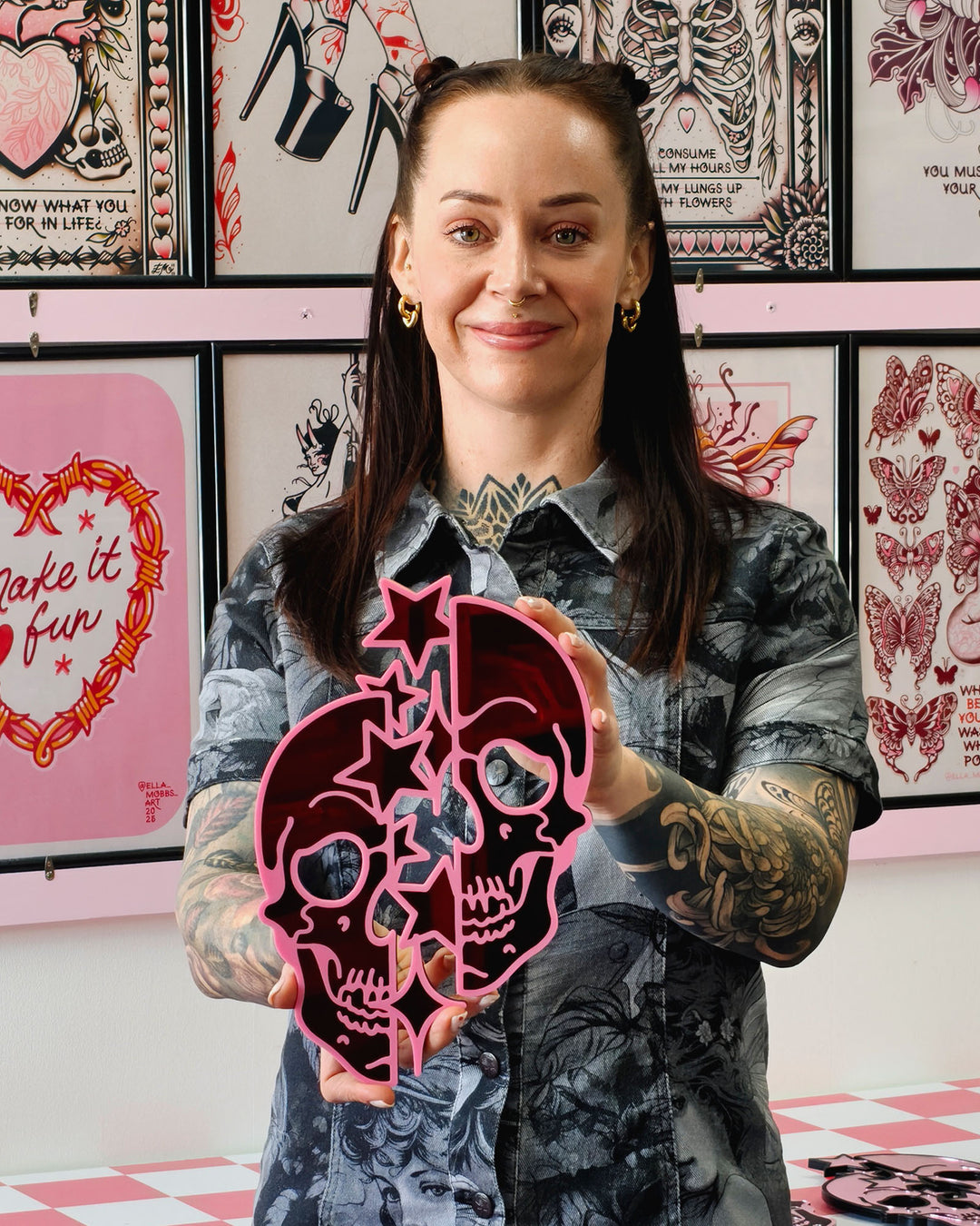 Star Skull Wall Hanging (Red Mirror)