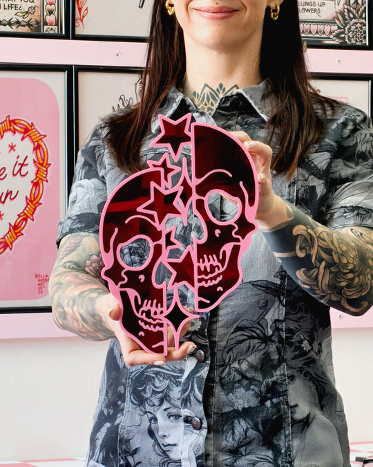 Star Skull Wall Hanging (Red Mirror)