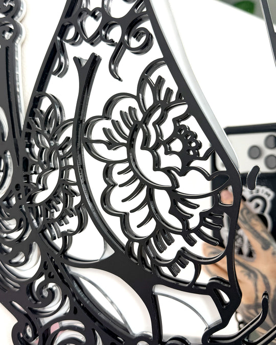 Ornate Back 60cm/23.6"