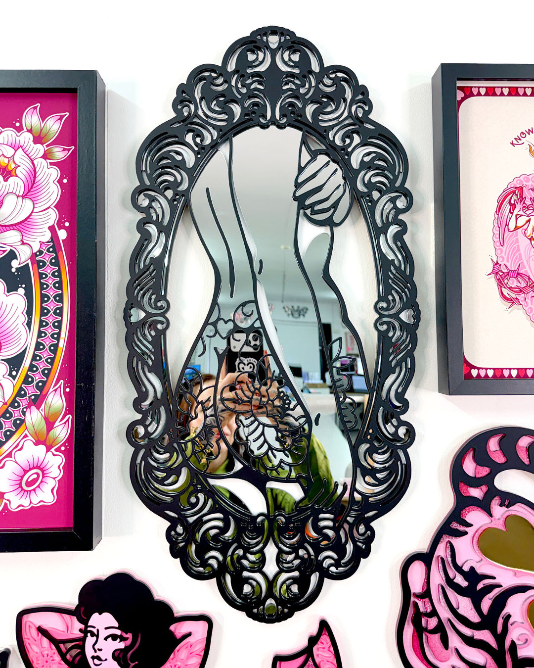 Ornate Back 60cm/23.6"